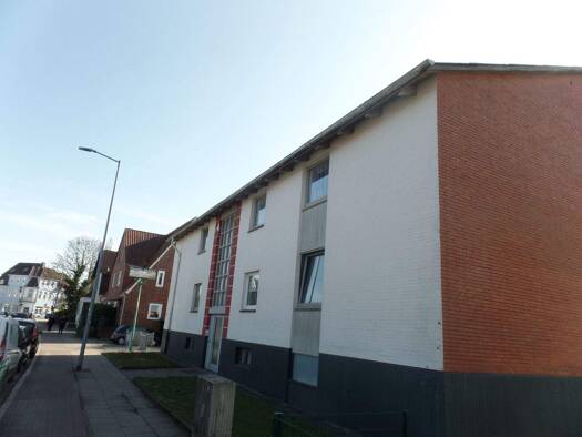 Mehrfamilienhaus zum Kauf als Kapitalanlage geeignet 450.000 € 12 Zimmer 327 m² 832 m² Grundstück Büsumer Straße 7 Heide Heide 25746