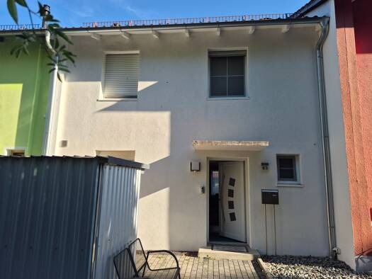 Reihenhaus zum Kauf provisionsfrei 420.000 € 4 Zimmer 110 m² 234 m² Grundstück frei ab 11.12.2026 Burghausen Burghausen 84489