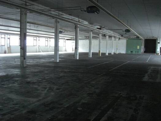 Lagerhalle zur Miete provisionsfrei 1.100 m² Lagerfläche teilbar von 100 m² bis 1.000 m² Mittlerer Weg Mengen 88512