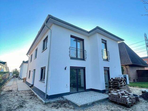 Wohnung zur Miete - Erstbezug 1.634 € 3 Zimmer 76 m² 1. Geschoss Oststeinbek 22113