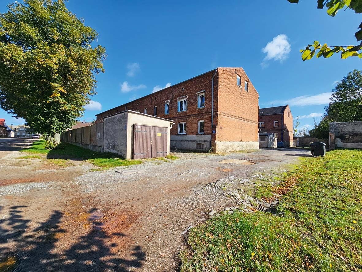 Mehrfamilienhaus zur Versteigerung 39.000 € 2.085 m²<br/>Grundstück An den Linden 14 Atzendorf Staßfurt 39443