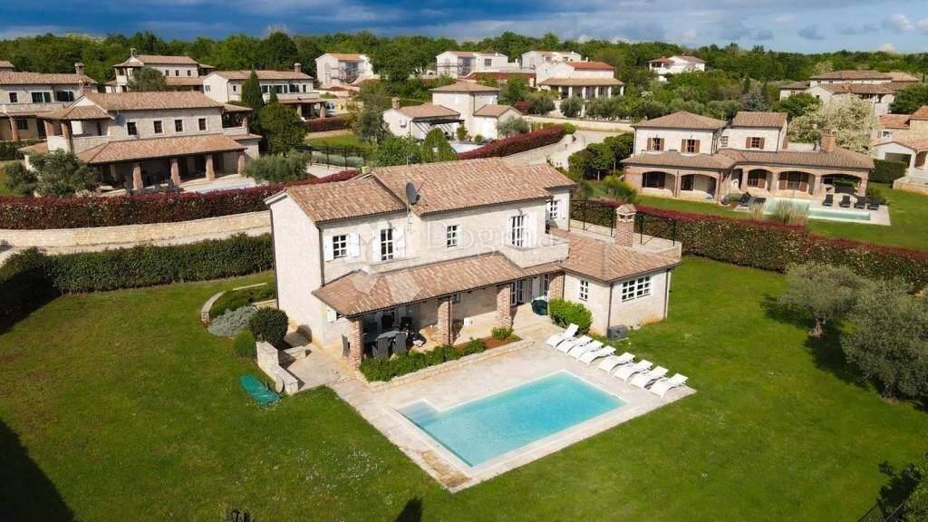 Haus zum Kauf 748.250 € 5 Zimmer 269 m² Sveti Lovrec