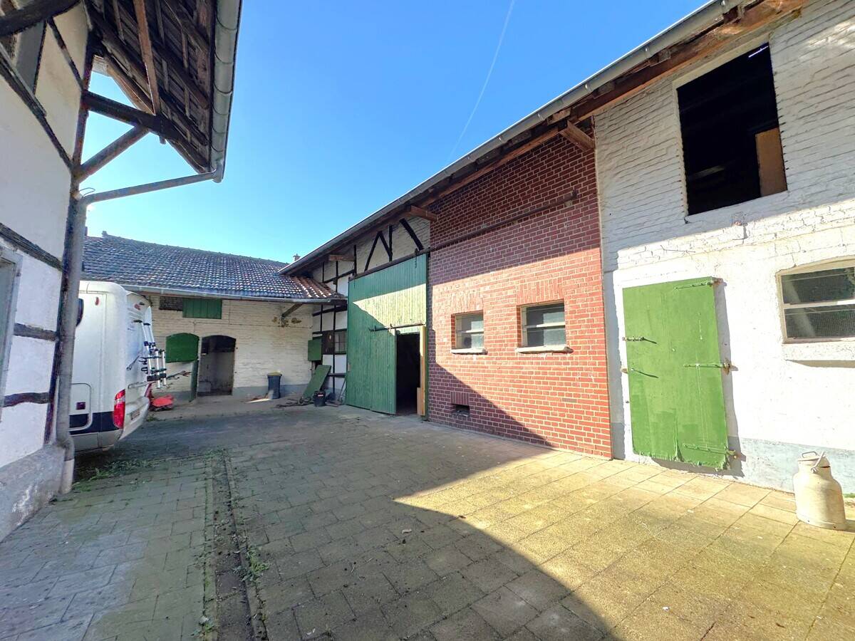 Immobilie in Jüchen - Entwicklungsfähige Hofanlage im Ortskern von Jüchen - Wey - Bild 2