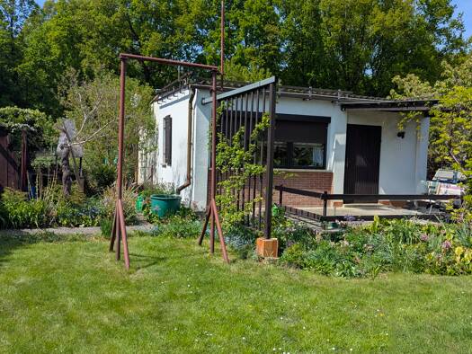 Haus zum Kauf 9.500 € 2 Zimmer 24 m² 368 m² Grundstück Niemtsch 01968