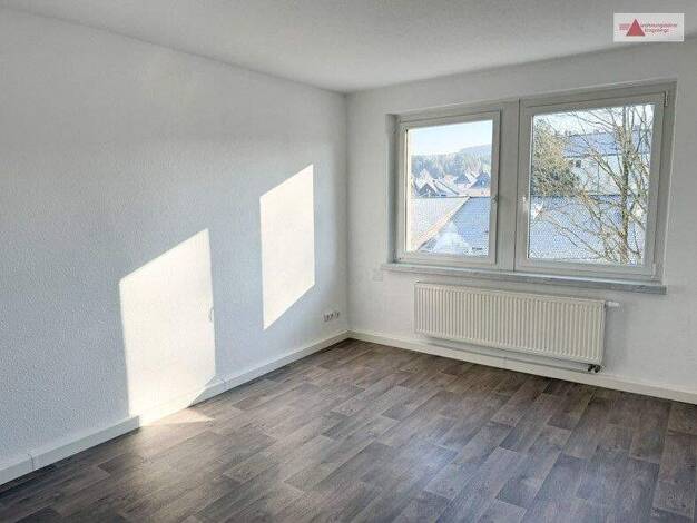 Wohnung zur Miete 315 € 3 Zimmer 57,3 m² 3. Geschoss Wohngebiet Ernst Thälmann 8 Sehmatal-Cranzahl 09465