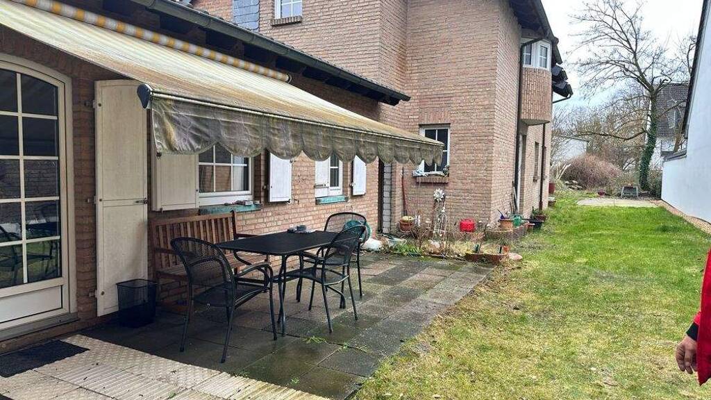 Mehrfamilienhaus zum Kauf 969.000 € 7 Zimmer 302 m² 963 m² Grundstück Roggendorf/Thenhoven Köln 50769
