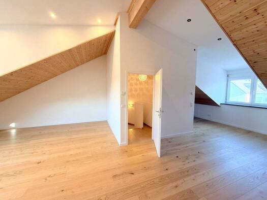 Reihenmittelhaus zur Miete 2.270 € 5 Zimmer 160 m² 169 m² Grundstück frei ab 01.02.2026 Wyhlen Grenzach-Wyhlen 79639