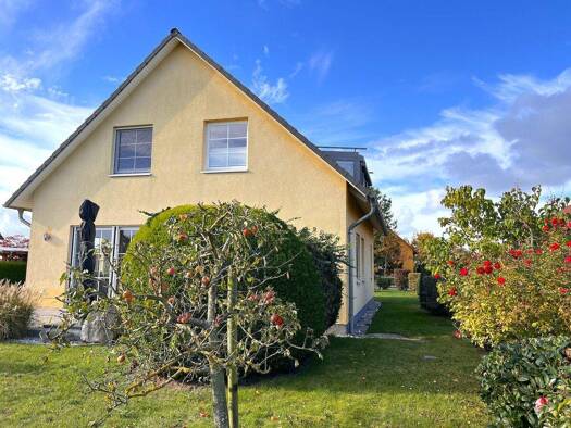 Haus zum Kauf 475.000 € 7 Zimmer 176 m² 653 m² Grundstück Balm 17429