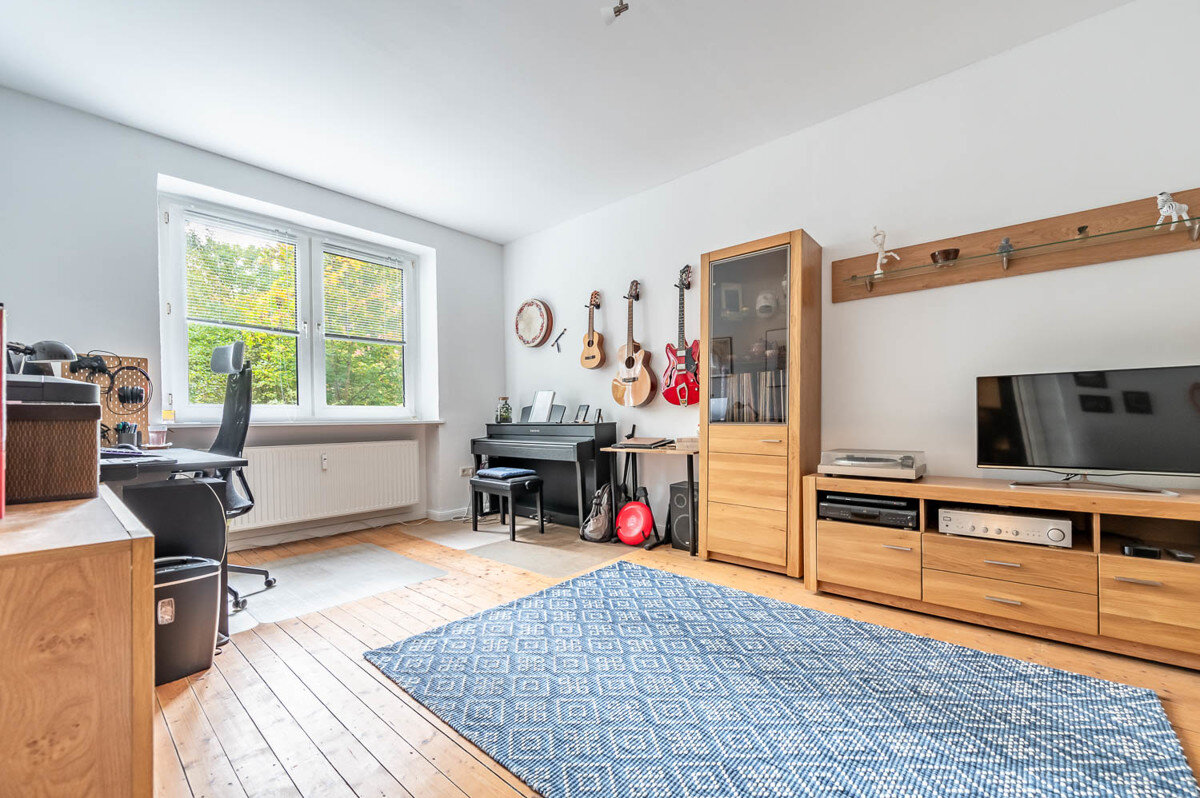 Wohnung zum Kauf 295.000 € 2 Zimmer 52 m²<br/>Wohnfläche 1.<br/>Geschoss Barmbek - Süd Hamburg 22081