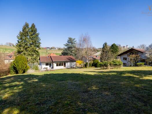 Einfamilienhaus zum Kauf 1.399.000 € 5 Zimmer 150 m² 2.389 m² Grundstück Würzburg 97082