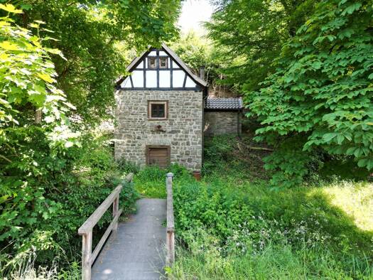 Grundstück zum Kauf 39.000 € 3.596 m² Grundstück Reichshof 51580