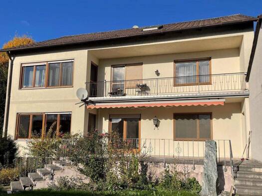 Haus zum Kauf 649.000 € 11 Zimmer 261 m² 995 m² Grundstück frei ab sofort Kagers Straubing 94315