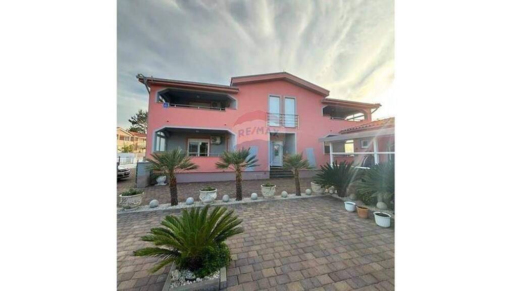 Haus zum Kauf 750.000 € 13 Zimmer 244 m² Vir