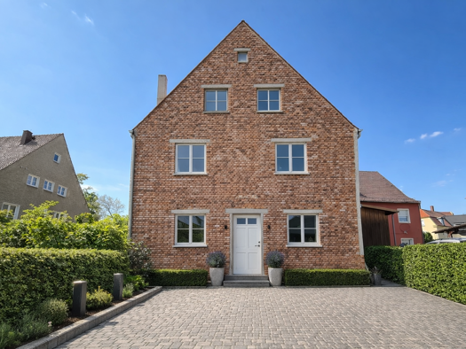 Haus zum Kauf 170.000 € 5 Zimmer 300 m² 200 m² Grundstück Amberg 92224