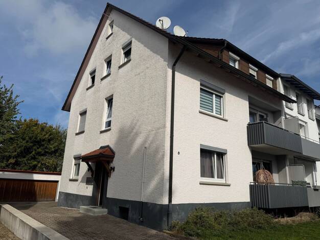 Mehrfamilienhaus zum Kauf 449.000 € 9 Zimmer 212 m² 400 m² Grundstück frei ab sofort Schwenningen Villingen-Schwenningen 78054