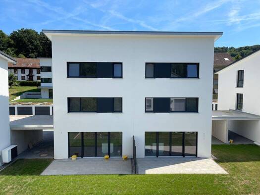 Doppelhaushälfte zur Miete 2.050 € 6,5 Zimmer 183 m² 210 m² Grundstück frei ab sofort Öflingen Wehr 79664