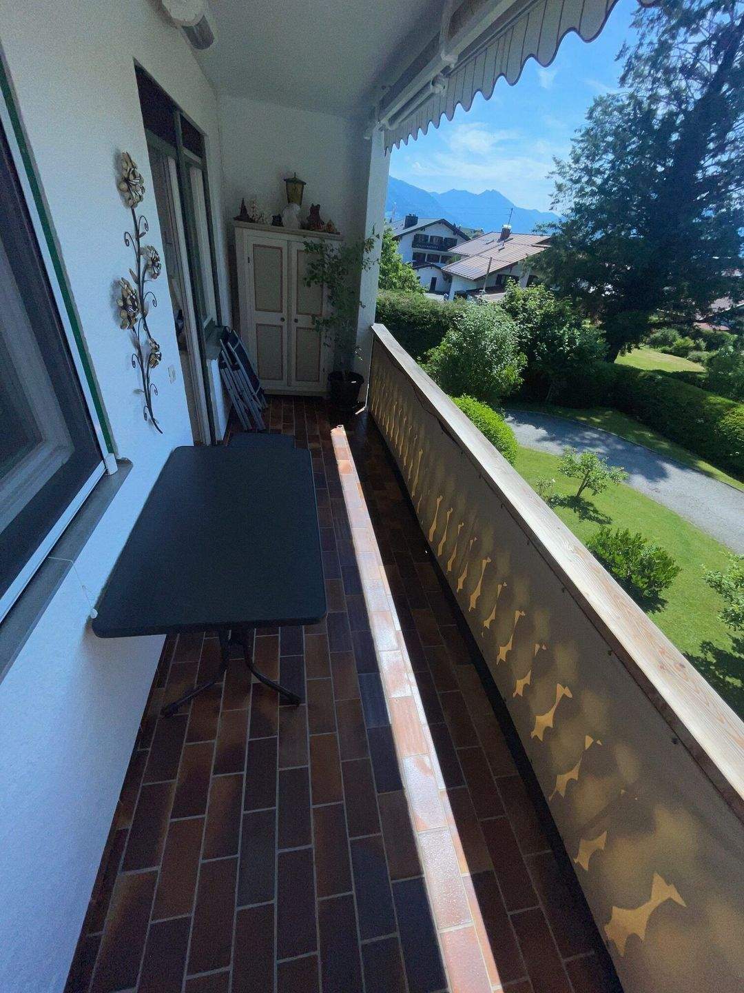 Immobilie in Bad Wiessee - Tegernsee-Traum: Sonnige 2-Zimmer-Wohnung mit Bergblick & Südlage – Sofort frei!Ein Nest im Grünen – sonnige 2-Zimmer-Eigentumswohnung mit Bergblick - Bild 1