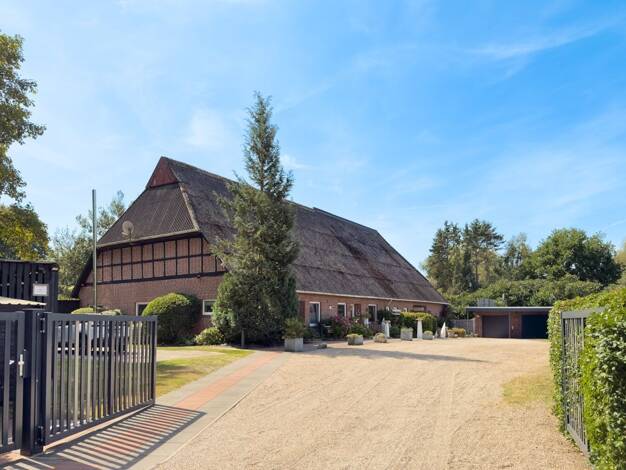 Haus zum Kauf 725.000 € 11,5 Zimmer 439 m² 5.763 m² Grundstück Winseldorf 25551