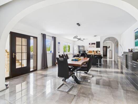 Maisonette zum Kauf 299.000 € 6 Zimmer 200 m² Schwalbach Schwalbach 66773