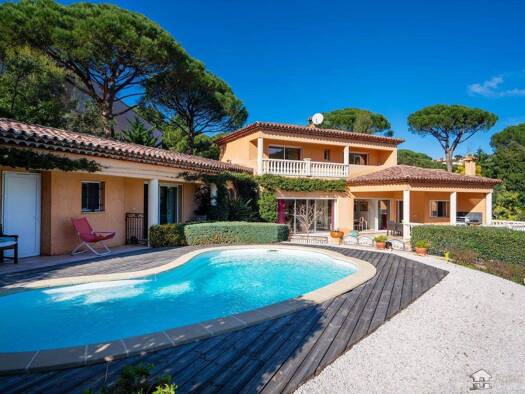 Einfamilienhaus zum Kauf 1.890.000 € 7 Zimmer 234,7 m² 1.500 m² Grundstück STE MAXIME 83120