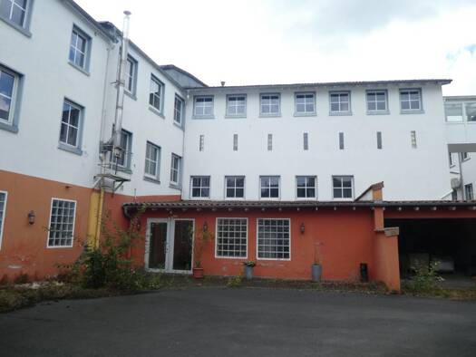Haus zum Kauf 839.000 € 30 Zimmer 3.417 m² 2.985 m² Grundstück Wolfenhausen Weilmünster 35789