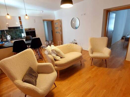 Wohnung zur Miete 900 € 4 Zimmer 86 m² EG Centar, Varazdin Varaždin