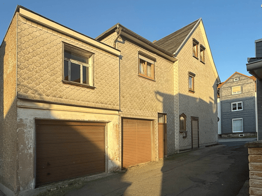 Einfamilienhaus zum Kauf 59.000 € 10 Zimmer 310 m² 200 m² Grundstück frei ab sofort Neue Sorge 22 Geschwenda 98716