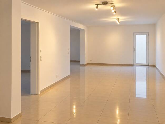 Wohnung zur Miete 800 € 2 Zimmer 75 m² 1. Geschoss frei ab sofort Gambach Münzenberg 35516