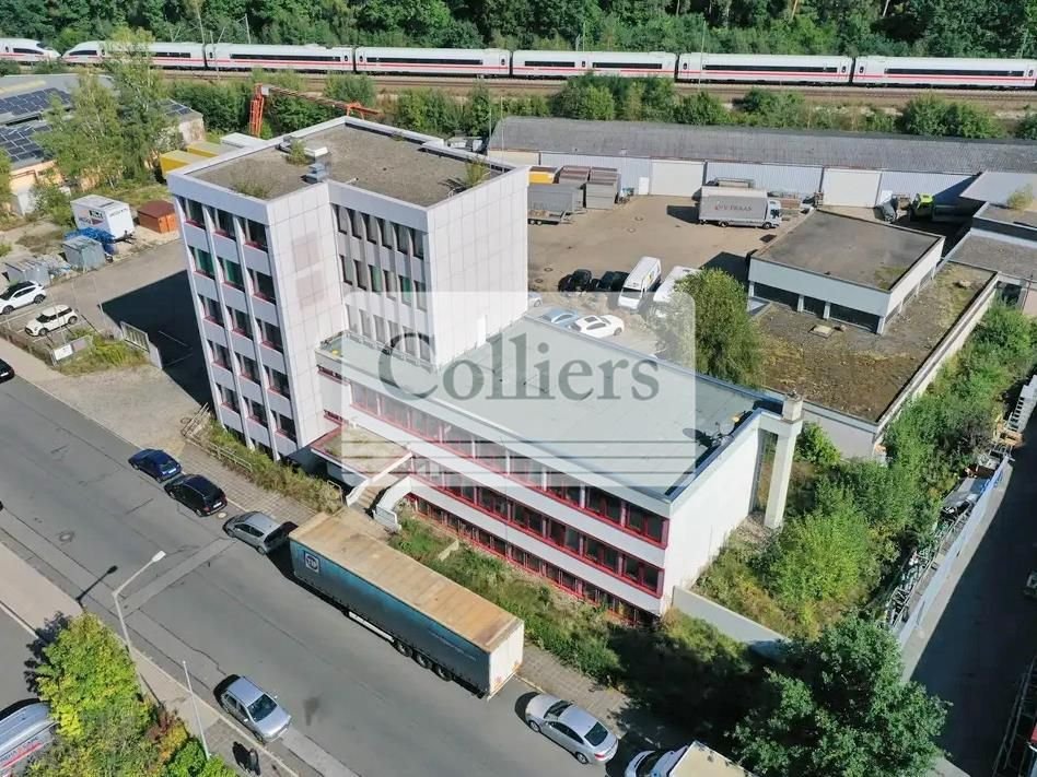 Büro-/Praxisfläche zur Miete 7 € 790 m²<br/>Bürofläche ab 122 m²<br/>Teilbarkeit Altenfurt - Nord Nürnberg 90475