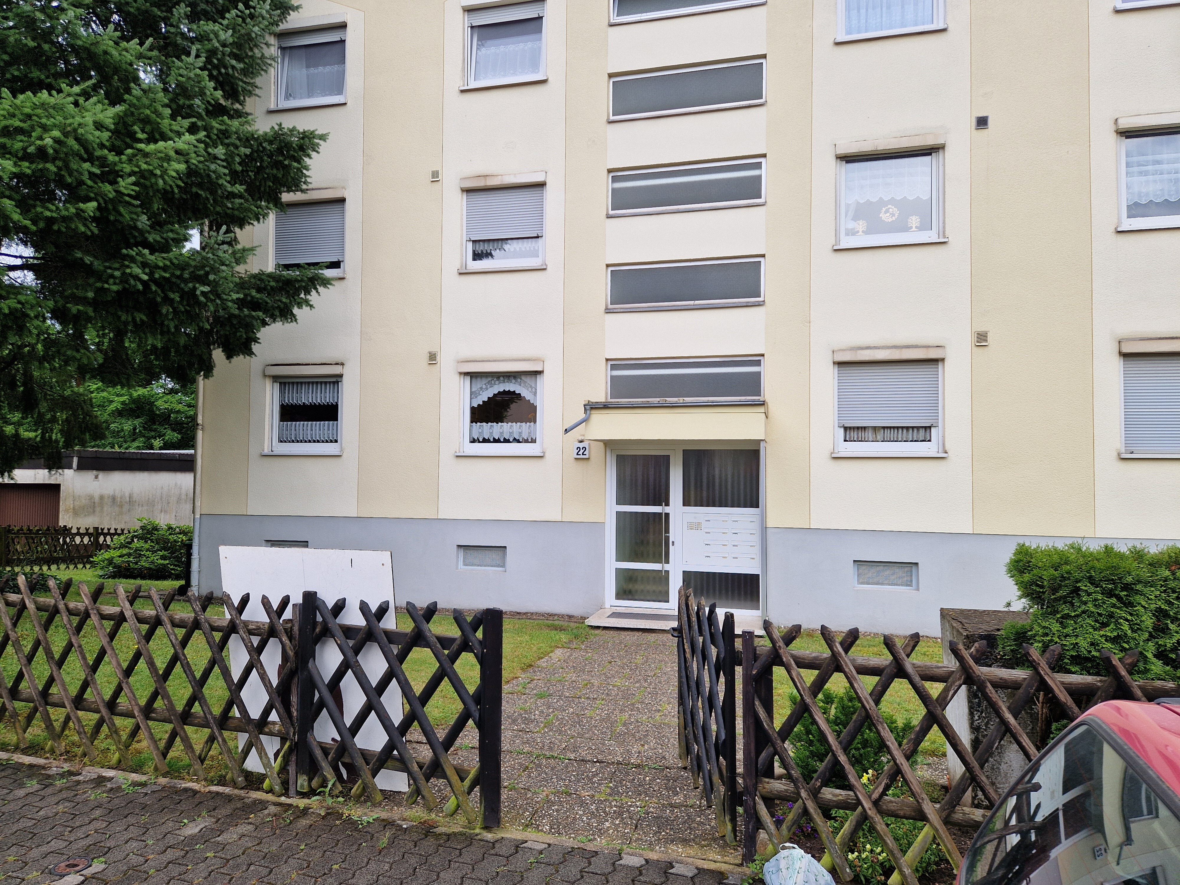 Terrassenwohnung zum Kauf provisionsfrei 86.000 € 2,5 Zimmer 48 m²<br/>Wohnfläche EG<br/>Geschoss ab sofort<br/>Verfügbarkeit Am Birkenwäldchen 22 Fraulautern Saarlouis 66740