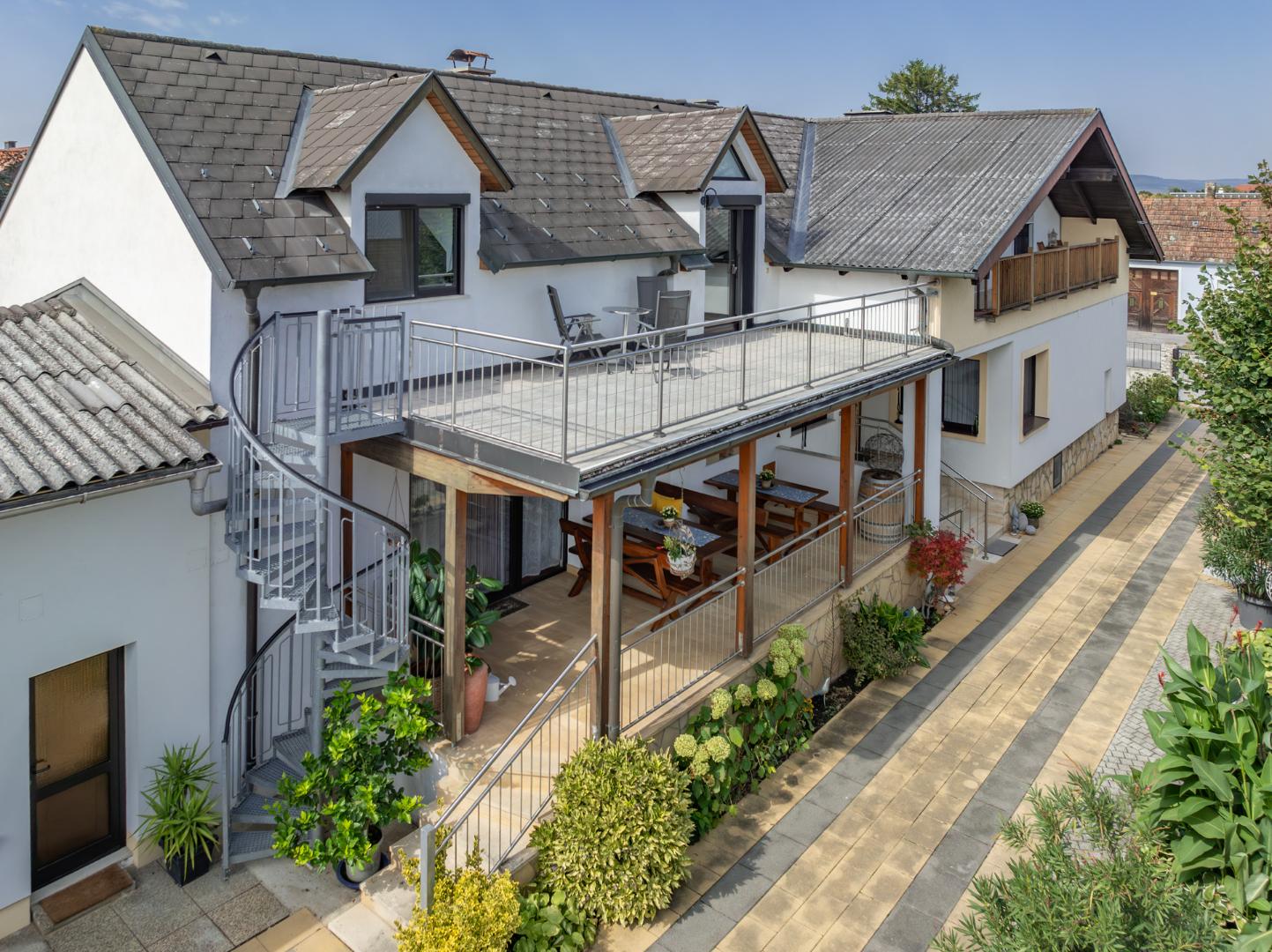 Mehrfamilienhaus zum Kauf als Kapitalanlage geeignet 795.000 € 445 m²<br/>Wohnfläche 2.465 m²<br/>Grundstück St. Margarethen im Burgenland 7062