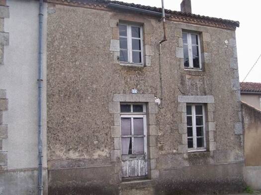 Einfamilienhaus zum Kauf 20.000 € 4 Zimmer 120 m² 120 m² Grundstück LES AUBIERS 79250