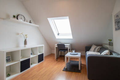 Wohnung zur Miete 330 € 1 Zimmer 17 m² Dachgeschoss, 4. Geschoss Munckerstraße 13 Wendelhöfen / Gartenstadt Bayreuth 95444