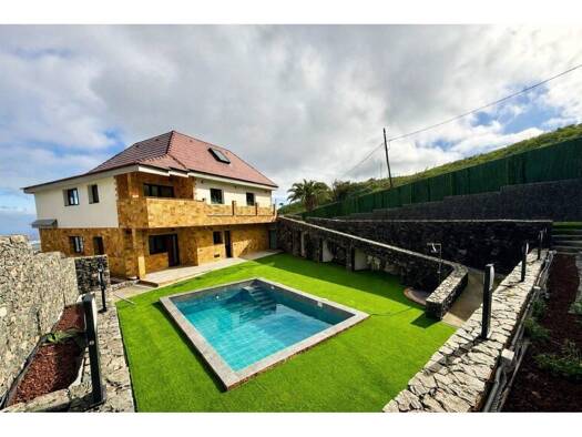 Chalet zum Kauf 1.350.000 € 4 Zimmer 546 m² 894 m² Grundstück Teror 35018