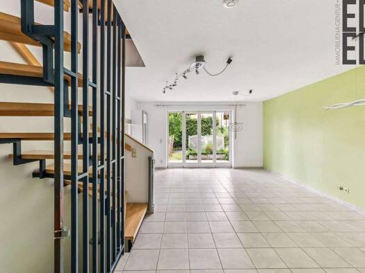 Reihenmittelhaus zum Kauf 375.000 € 5 Zimmer 114 m² 120 m² Grundstück Amberg 92224