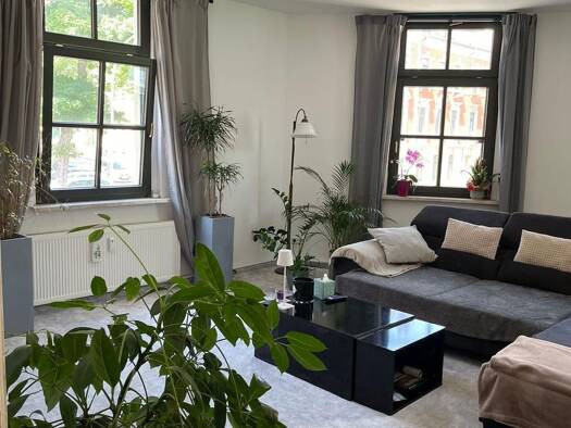 Wohnung zur Miete 690 € 4 Zimmer 145 m² Geschoss 1/2 frei ab sofort Werdau 08412