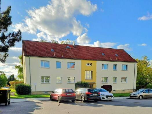 Wohnung zur Miete 550 € 3 Zimmer 70 m² Dr.-Otto-Nuschke-Straße 8 Pirna 01796