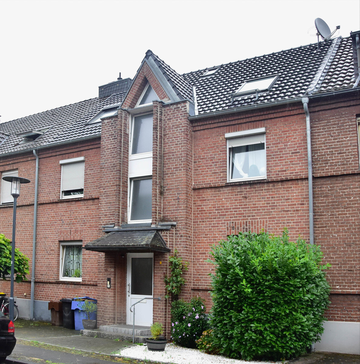 Mehrfamilienhaus zum Kauf als Kapitalanlage geeignet 439.000 € 206 m²<br/>Wohnfläche Baackeshof Krefeld 47804