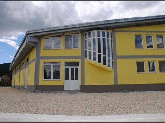 Haus zum Kauf 310.000 € 1 Zimmer 410 m² 1.675 m² Grundstück Kichevo 6250