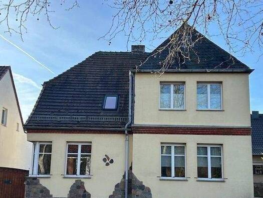 Einfamilienhaus zum Kauf 190.000 € 5 Zimmer 112 m² 1.135 m² Grundstück frei ab sofort Loburger Straße (Möckern) 6 Möckern Möckern 39291