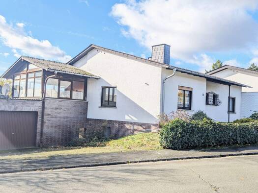 Einfamilienhaus zum Kauf 283.000 € 6 Zimmer 170 m² 784 m² Grundstück Löhnberg 35792