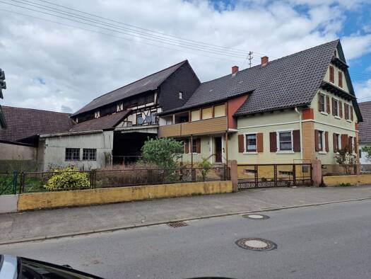 Haus zum Kauf 520.000 € 8 Zimmer 268 m² 1.590 m² Grundstück Offenburger Straße 11 Dundenheim Neuried 77743