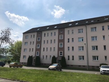 Wohnung zur Miete 300 € 2 Zimmer 50 m² 2. Geschoss frei ab sofort Lengenfelder Straße 252 Hüttelsgrün Zwickau 08064