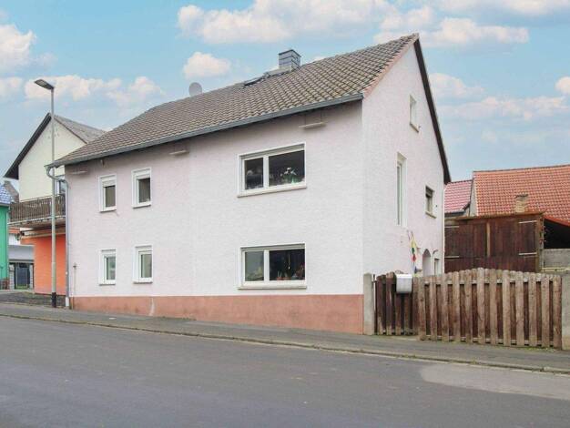 Einfamilienhaus zum Kauf 199.000 € 6 Zimmer 141,3 m² 253,3 m² Grundstück Villingen Hungen 35410