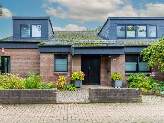 Einfamilienhaus zum Kauf 820.000 € 4,5 Zimmer 225,9 m² 595 m² Grundstück Godshorn Langenhagen / Godshorn 30855