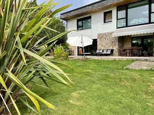Reihenhaus zur Miete 4.500 € 4 Zimmer 215 m² Calle Baixada Á Praia De Menduíña, 54 Cangas 36945
