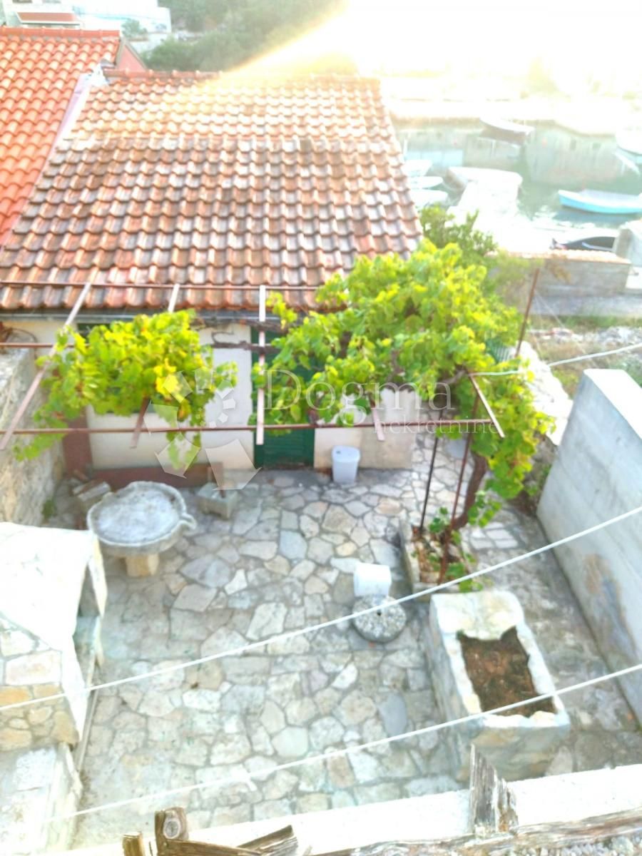 Haus zum Kauf 320.000 € 4 Zimmer 85 m²<br/>Wohnfläche 30 m²<br/>Grundstück Korcula center 20260