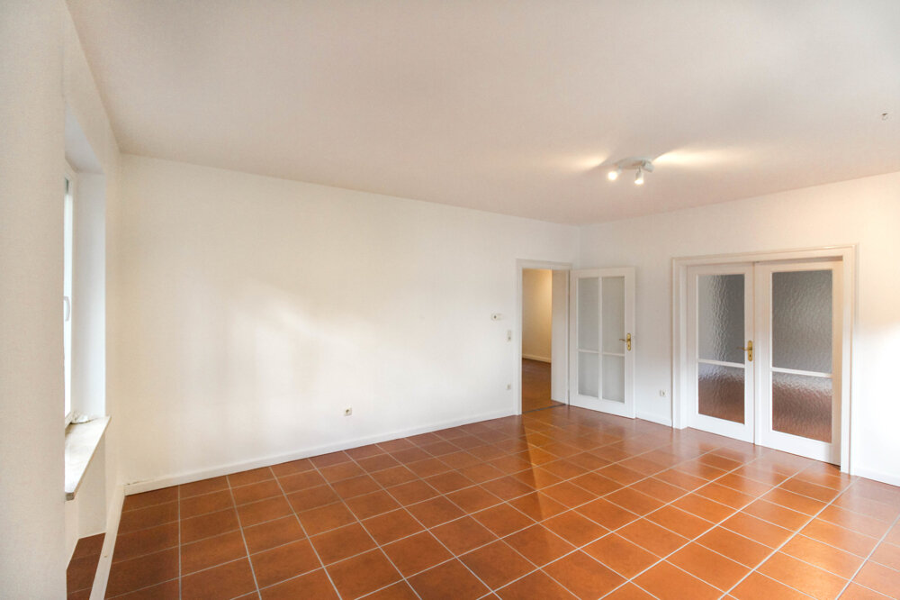 Wohnung zur Miete 1.656 € 4 Zimmer 120 m²<br/>Wohnfläche 1.<br/>Geschoss Sanderau Würzburg 97072