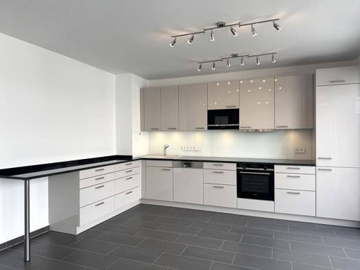 Penthouse zur Miete 1.330 € 2 Zimmer 80,5 m² 3. Geschoss frei ab sofort Fritz-Bauer-Straße 27 Duisdorf Bonn 53123
