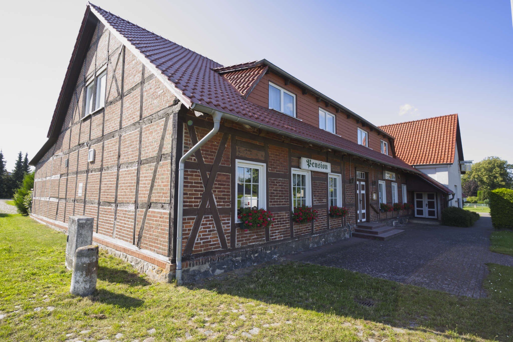 Einfamilienhaus zum Kauf 800.000 € 10 Zimmer 198 m²<br/>Wohnfläche 4.809 m²<br/>Grundstück Poggendorf Süderholz 18516